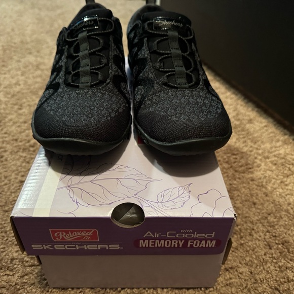 Skechers memory foam slip on black shoes. Super light weight and breathable. - Picture 5 of 12